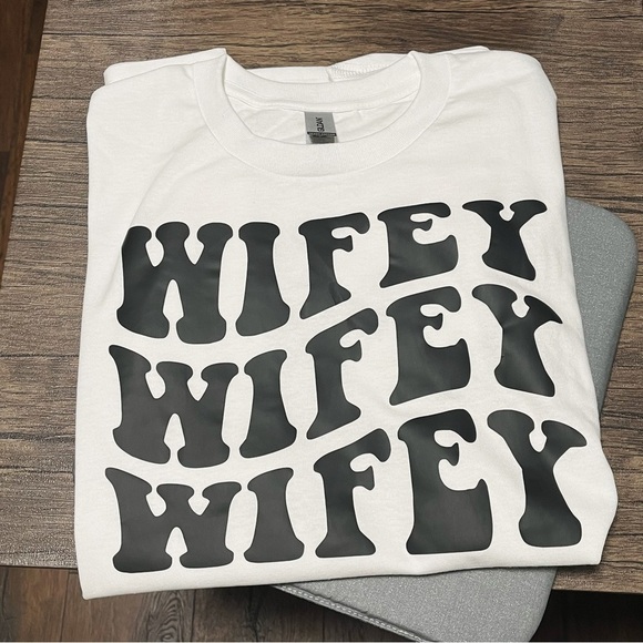 MYSTERY TEE - Picture 12 of 16